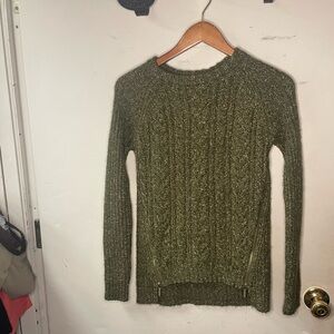 Michael Michael Kors long sleeve, crew neck, size small, high/low cable knit